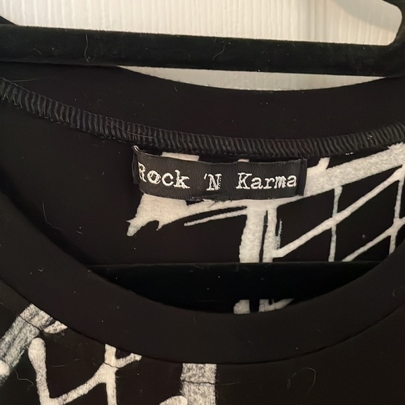 Rock n Karma Top - Picture 2 of 12